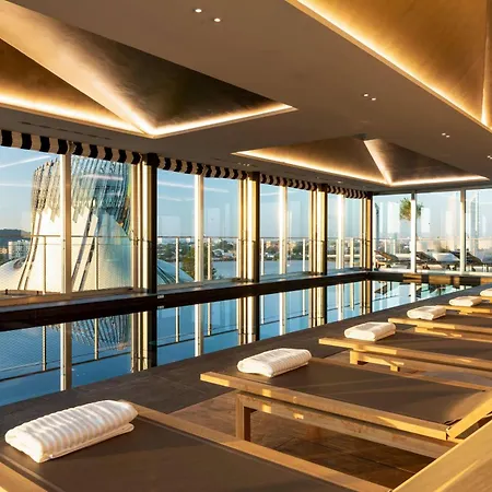 Renaissance 4*