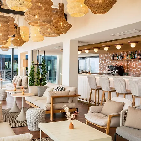 Szálloda Renaissance 4*