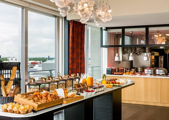 Отель Renaissance