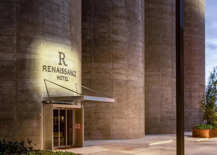 Renaissance 4*